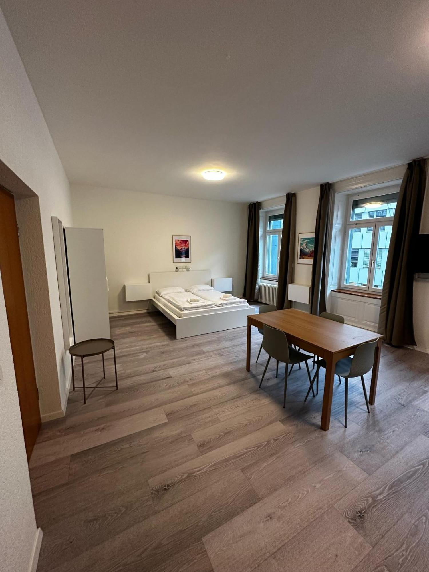 Hitrental Seefeld - Kreuzstrasse Apartments Zúrich Exterior foto